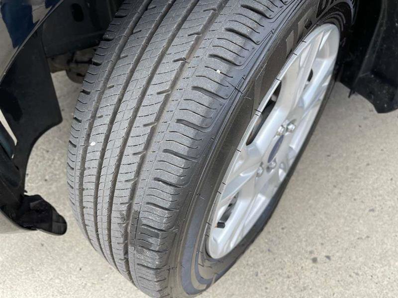 Used 2016 Ford Fiesta SE image 27