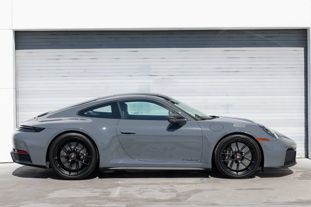 Certified 2025 Porsche 911 Carrera 4 GTS AWD/4WD image 8
