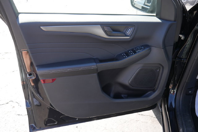 Used 2023 Ford Escape Active AWD/4WD image 13