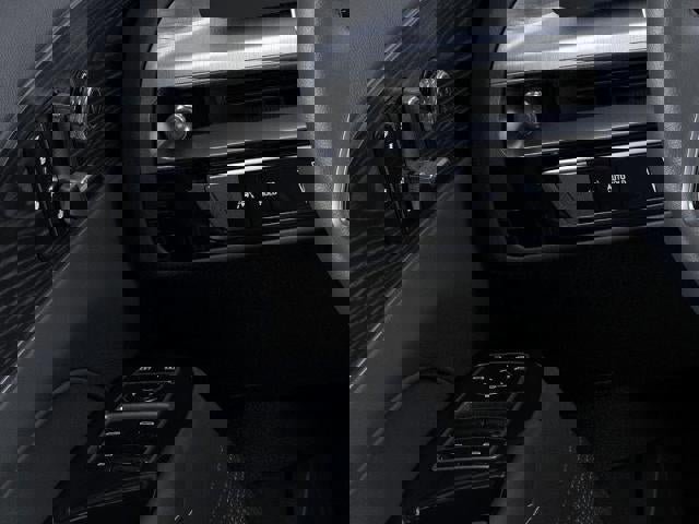 New 2025 Cadillac Lyriq Luxury image 22