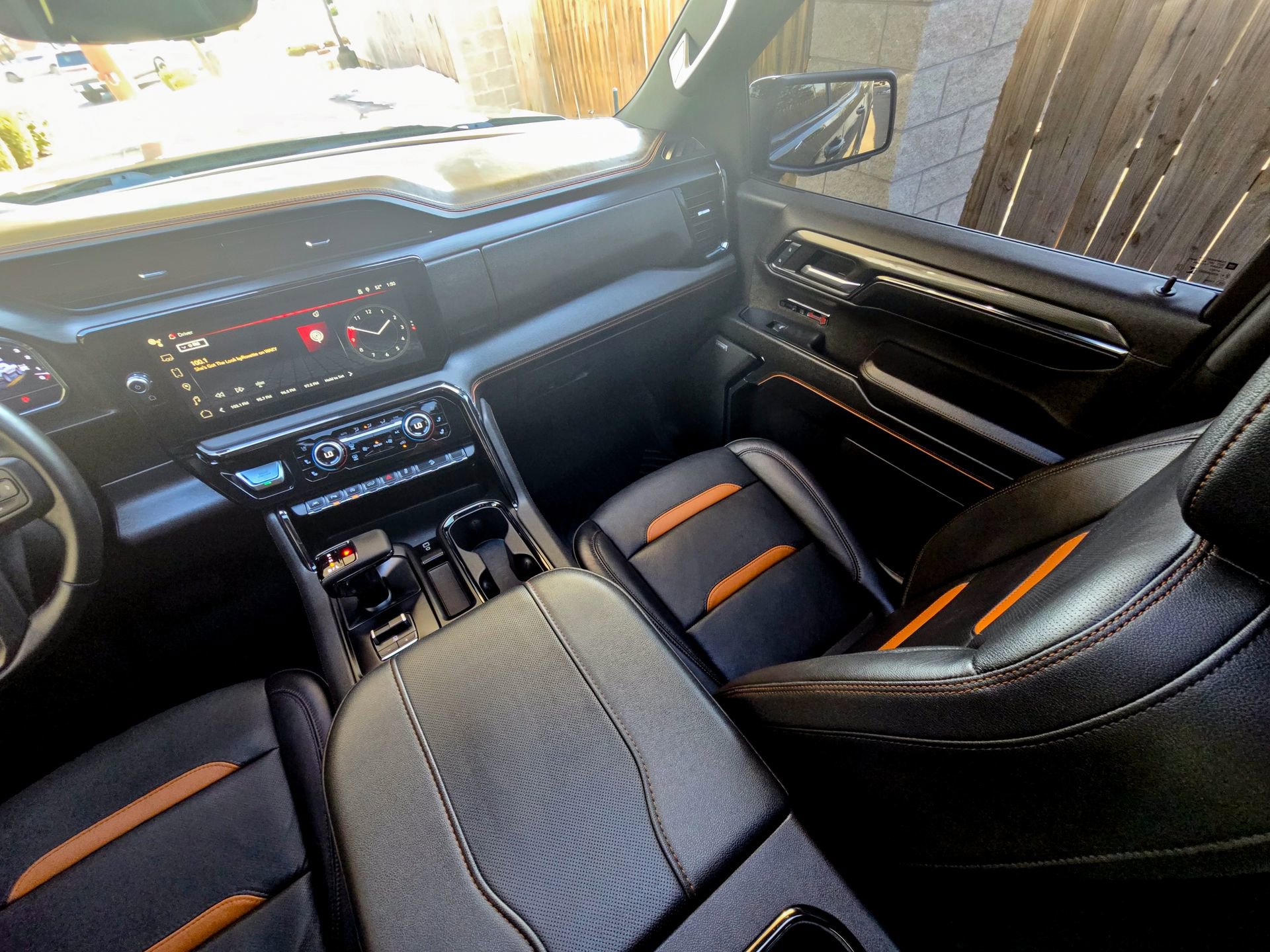 Used 2024 GMC Sierra 1500 AT4 w/ Technology Package image 21