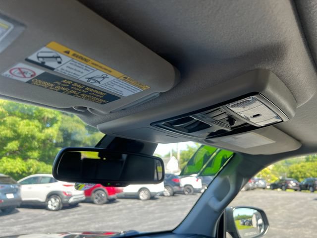 Used 2022 Toyota 4Runner SR5 Premium w/ Moonroof Package AWD/4WD image 24