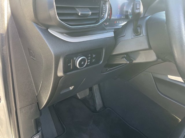Used 2023 Ford Explorer XLT w/ Equipment Group 202A AWD/4WD image 29