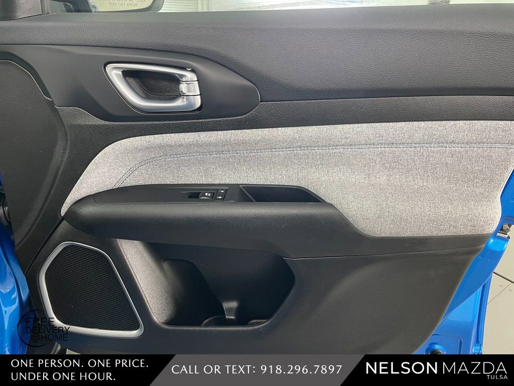 Used 2025 Jeep Compass Latitude image 44