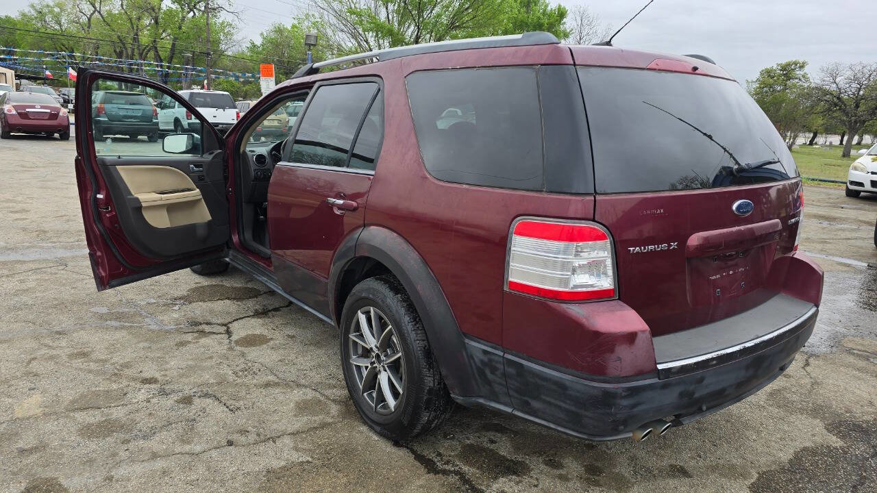 Used 2008 Ford Taurus X Limited image 10