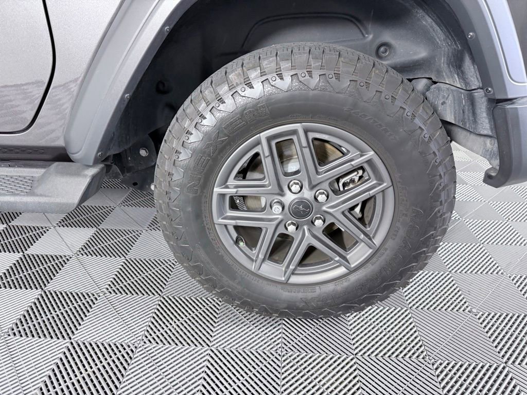 Used 2024 Jeep Wrangler Sport S image 28