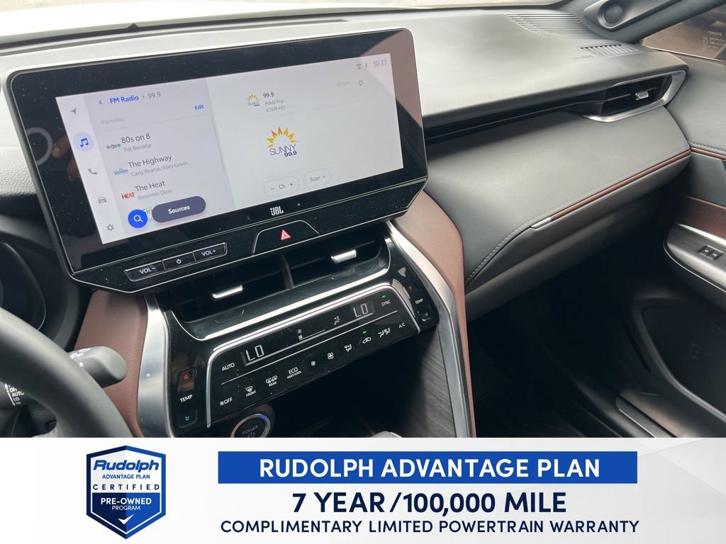 Used 2024 Toyota Venza AWD/4WD image 18