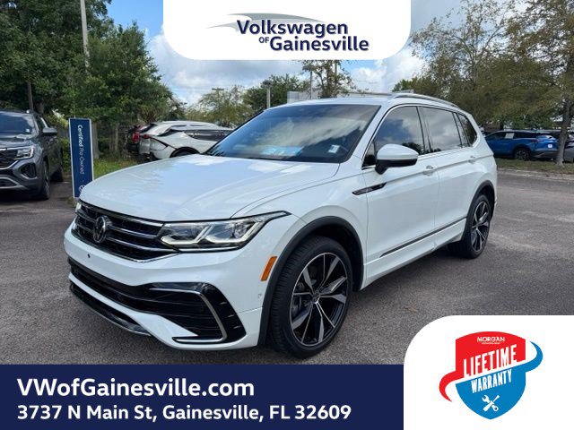 Certified 2024 Volkswagen Tiguan SEL R-Line AWD/4WD image 3