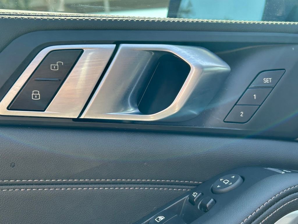 Used 2024 BMW X5 xDrive50e w/ Premium Package image 19