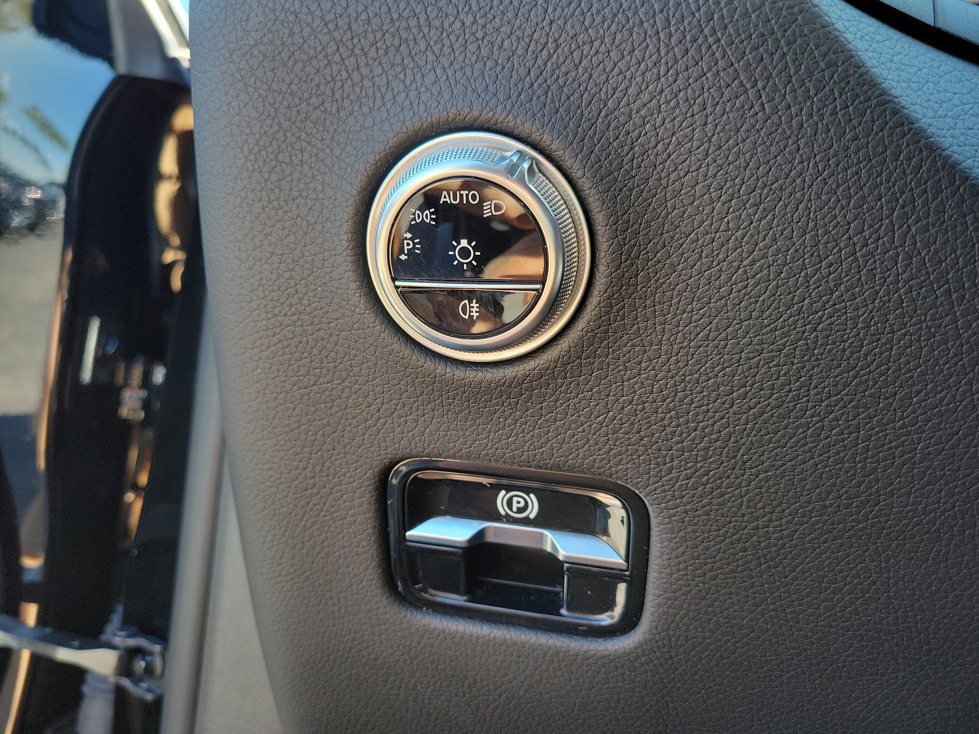 Certified 2024 Mercedes-Benz GLC 300 4MATIC image 18
