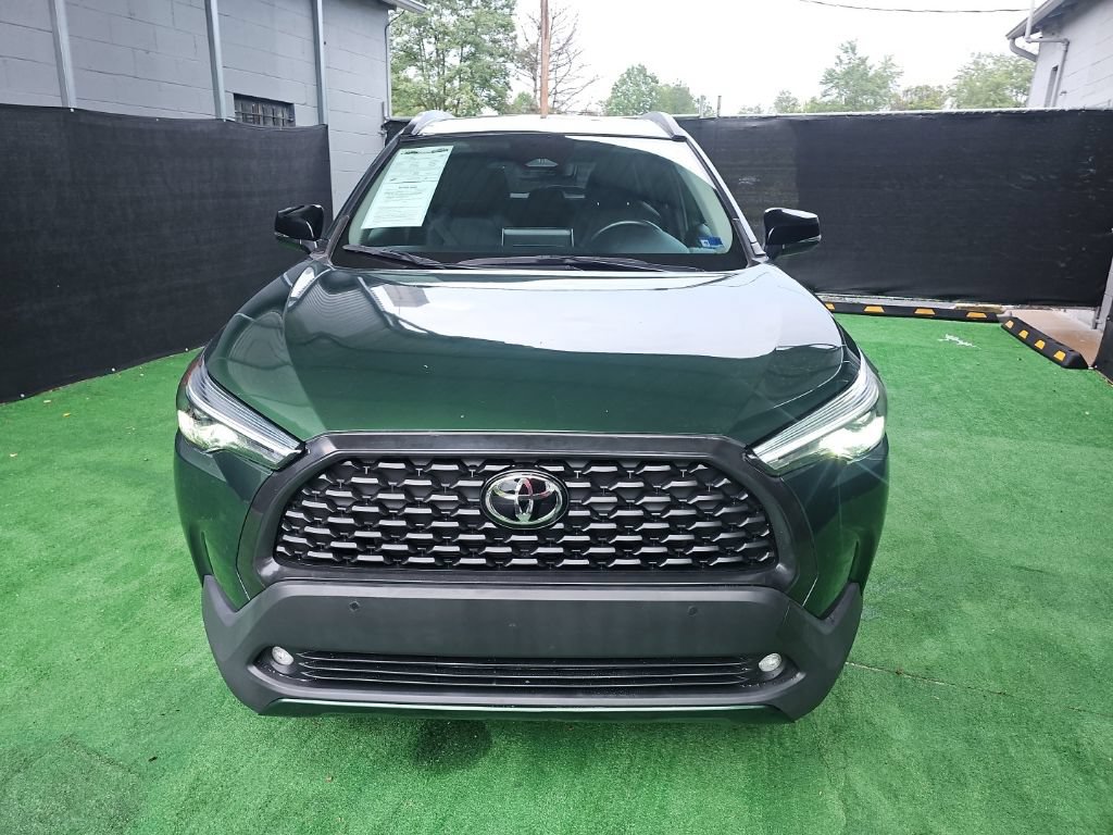 Used 2025 Toyota Corolla Cross XLE AWD/4WD image 9
