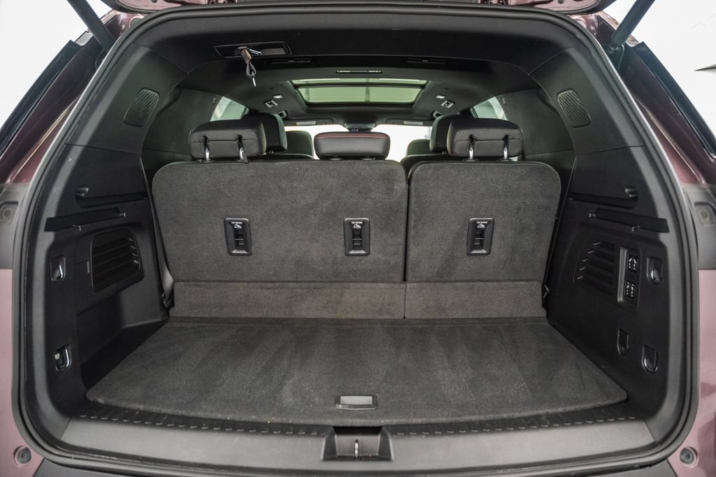 Used 2024 Chevrolet Traverse RS FWD image 11