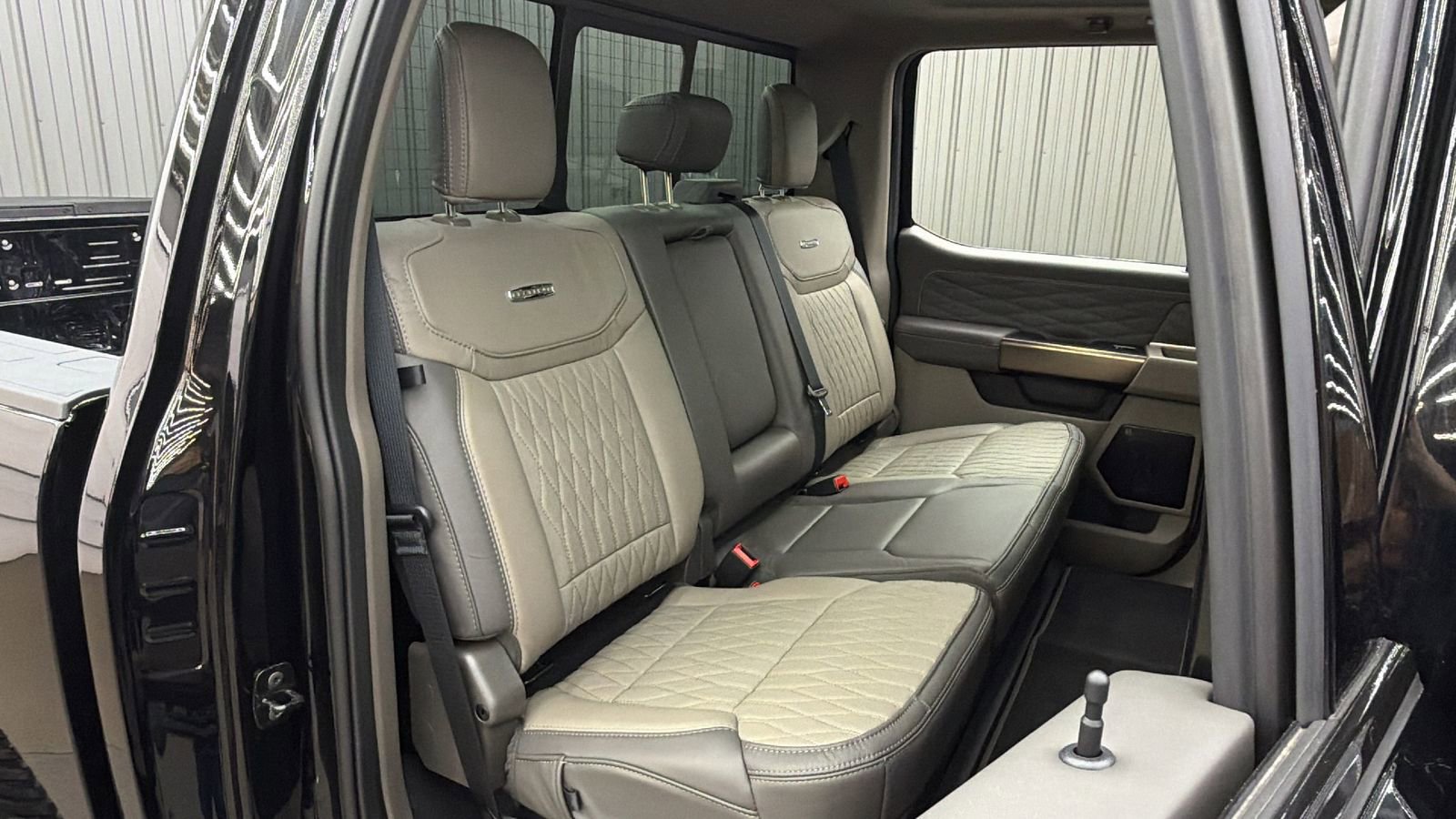 Used 2026 Ford F450 Platinum w/ Platinum Plus Package image 43