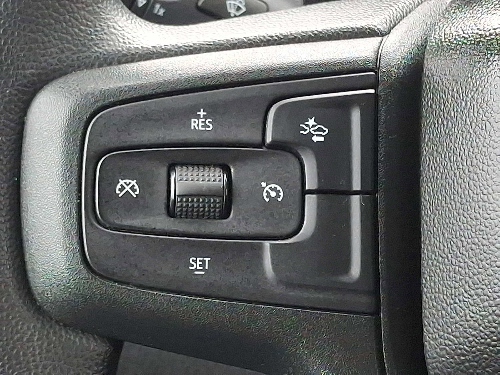 Certified 2025 Chevrolet Silverado 1500 Custom w/ Turbomax Blackout Package image 21