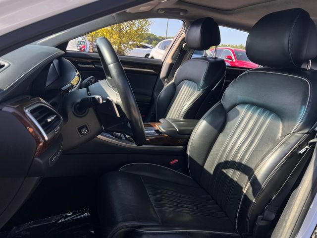 Used 2018 Genesis G90 3.3T Premium AWD/4WD image 14