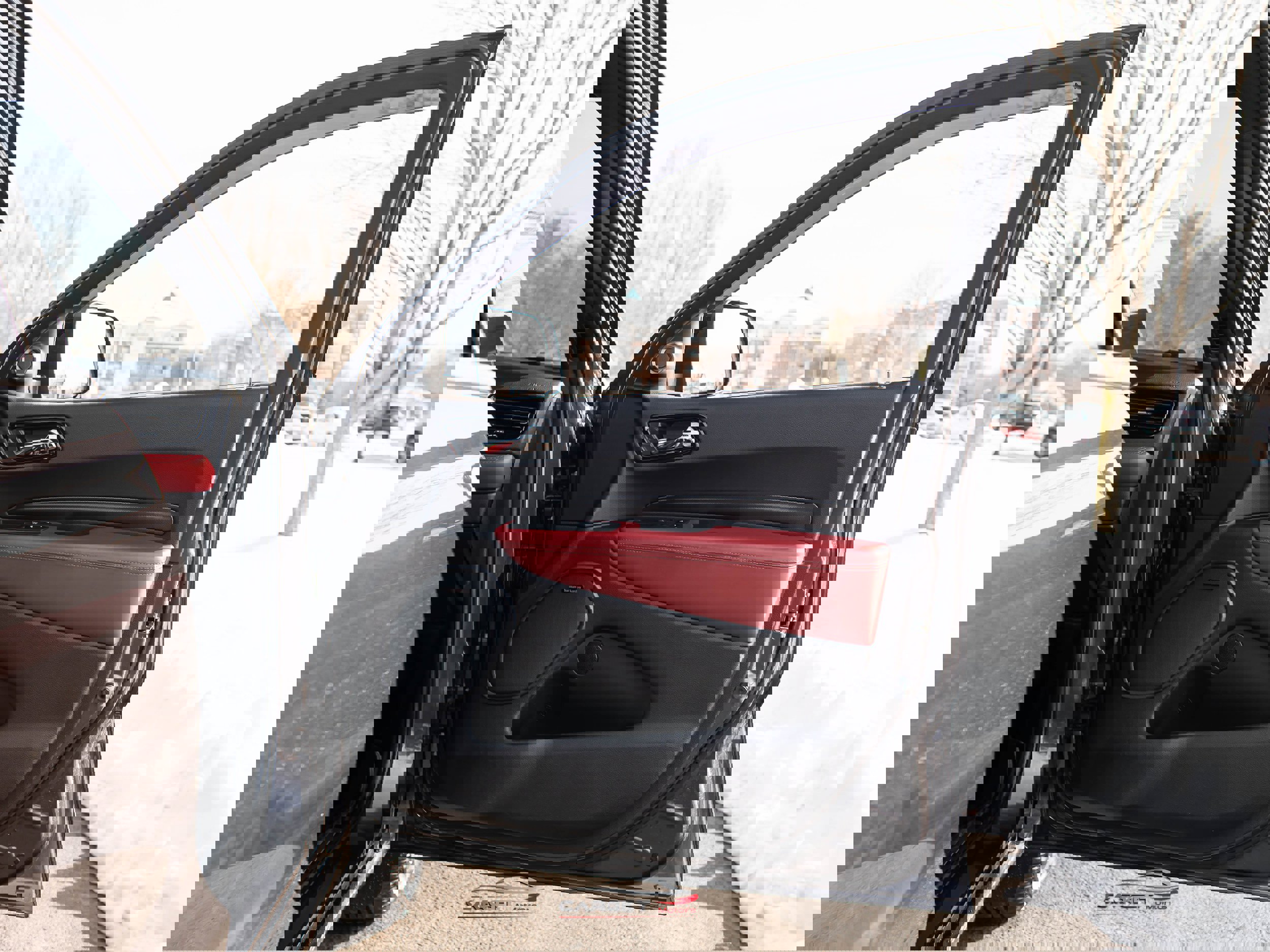 Used 2021 Dodge Durango R/T w/ Technology Group AWD/4WD image 48