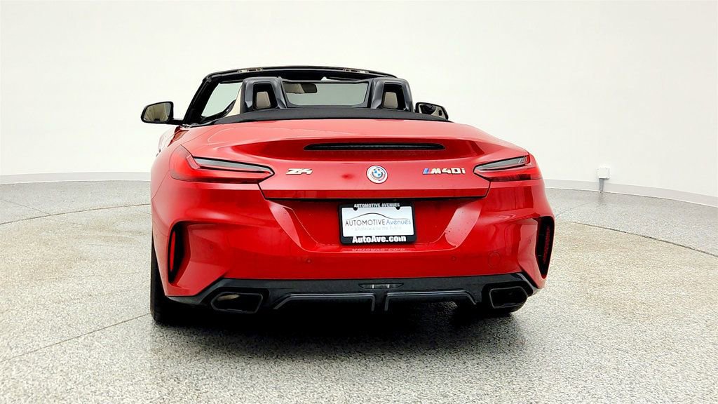 Used 2022 BMW Z4 M40i w/ Premium Package image 6