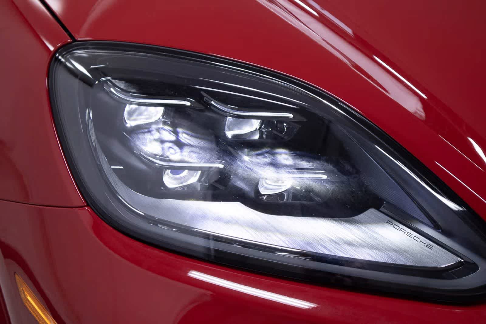 Certified 2025 Porsche Cayenne Coupe image 16
