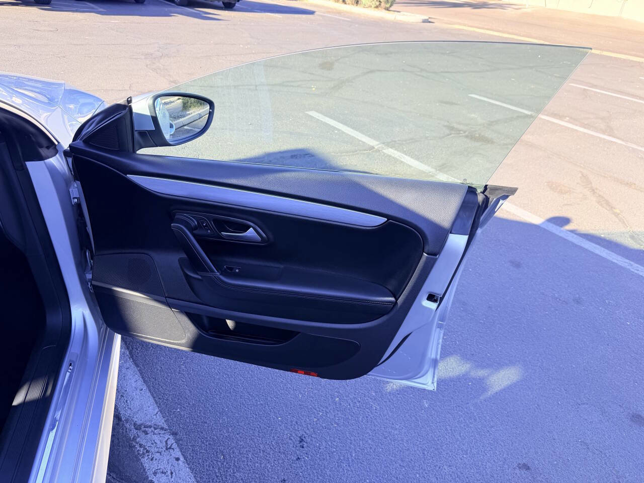 Used 2014 Volkswagen CC R-Line image 18