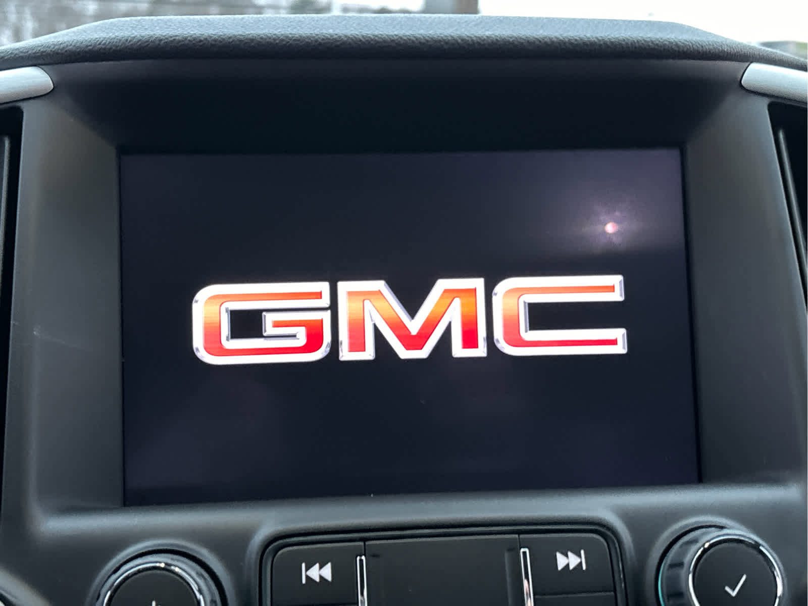 Used 2023 GMC Terrain SLT image 12