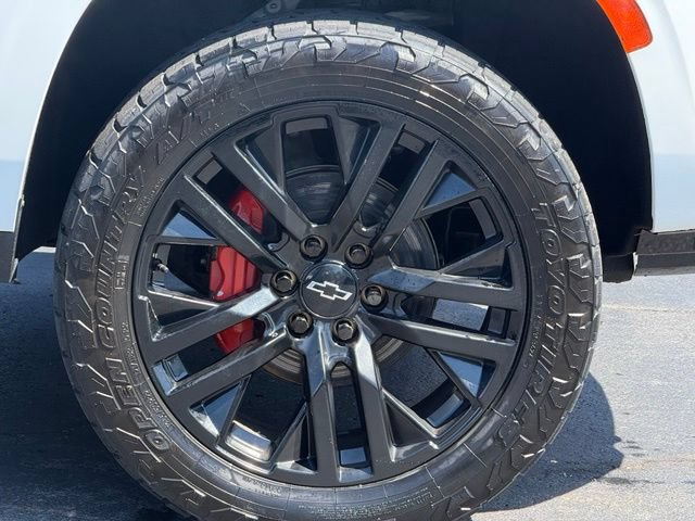 Used 2022 Chevrolet Tahoe Z71 w/ Luxury Package AWD/4WD image 10