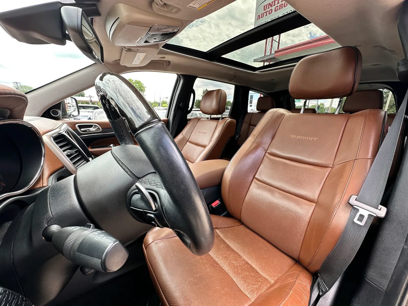 Used 2016 Jeep Grand Cherokee Summit w/ Platinum Series Group AWD/4WD image 17