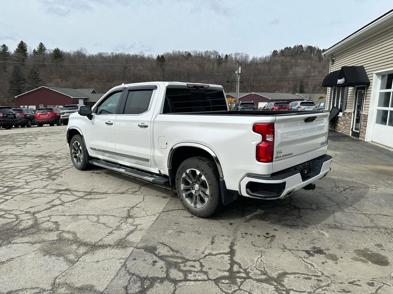 Used 2024 Chevrolet Silverado 1500 High Country w/ Technology Package image 7
