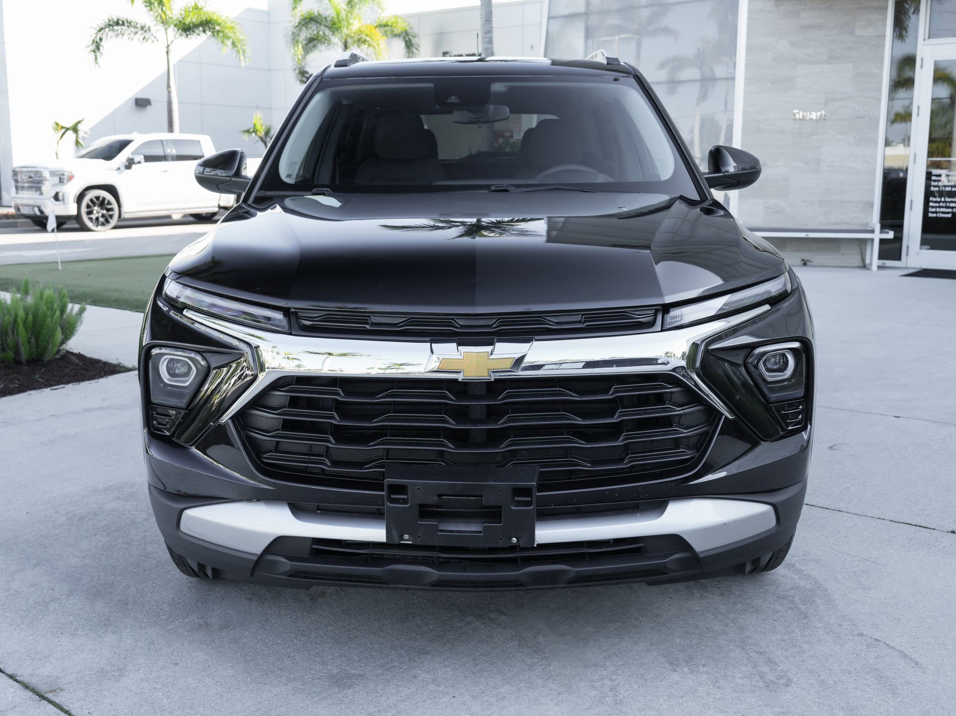 Used 2025 Chevrolet TrailBlazer LT AWD/4WD image 4