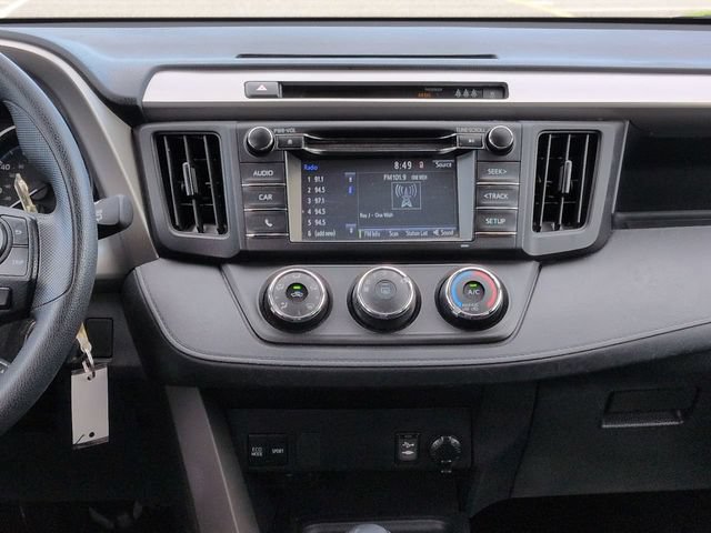 Used 2017 Toyota RAV4 LE w/ Carpet Mat Package AWD/4WD image 18