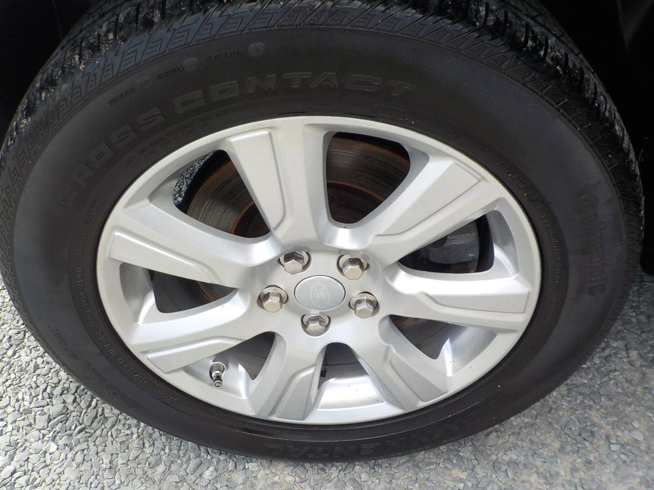 Used 2016 Land Rover LR4 HSE Silver Edition AWD/4WD image 36