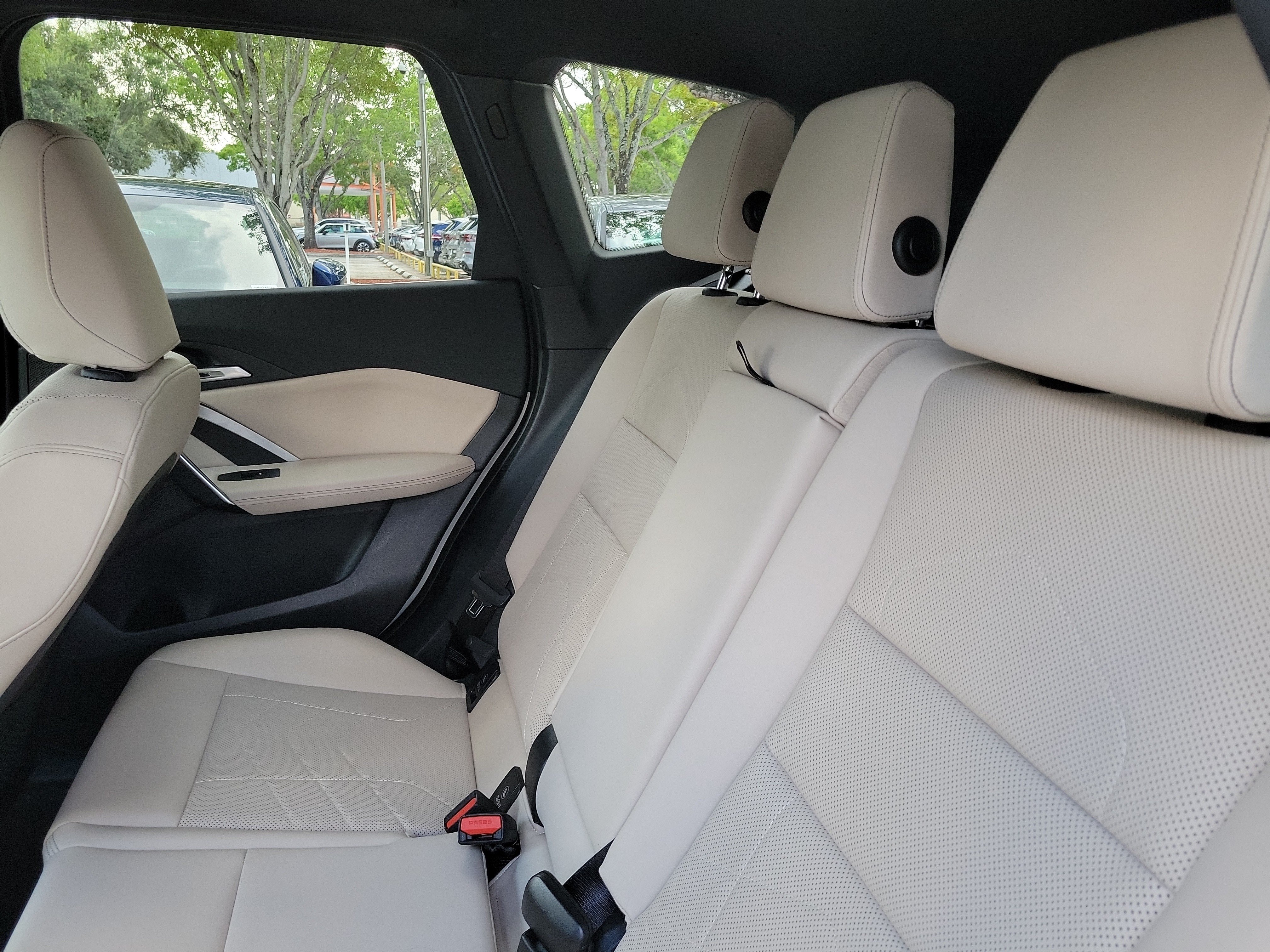 Used 2023 BMW X1 xDrive28i w/ Convenience Package AWD/4WD image 7