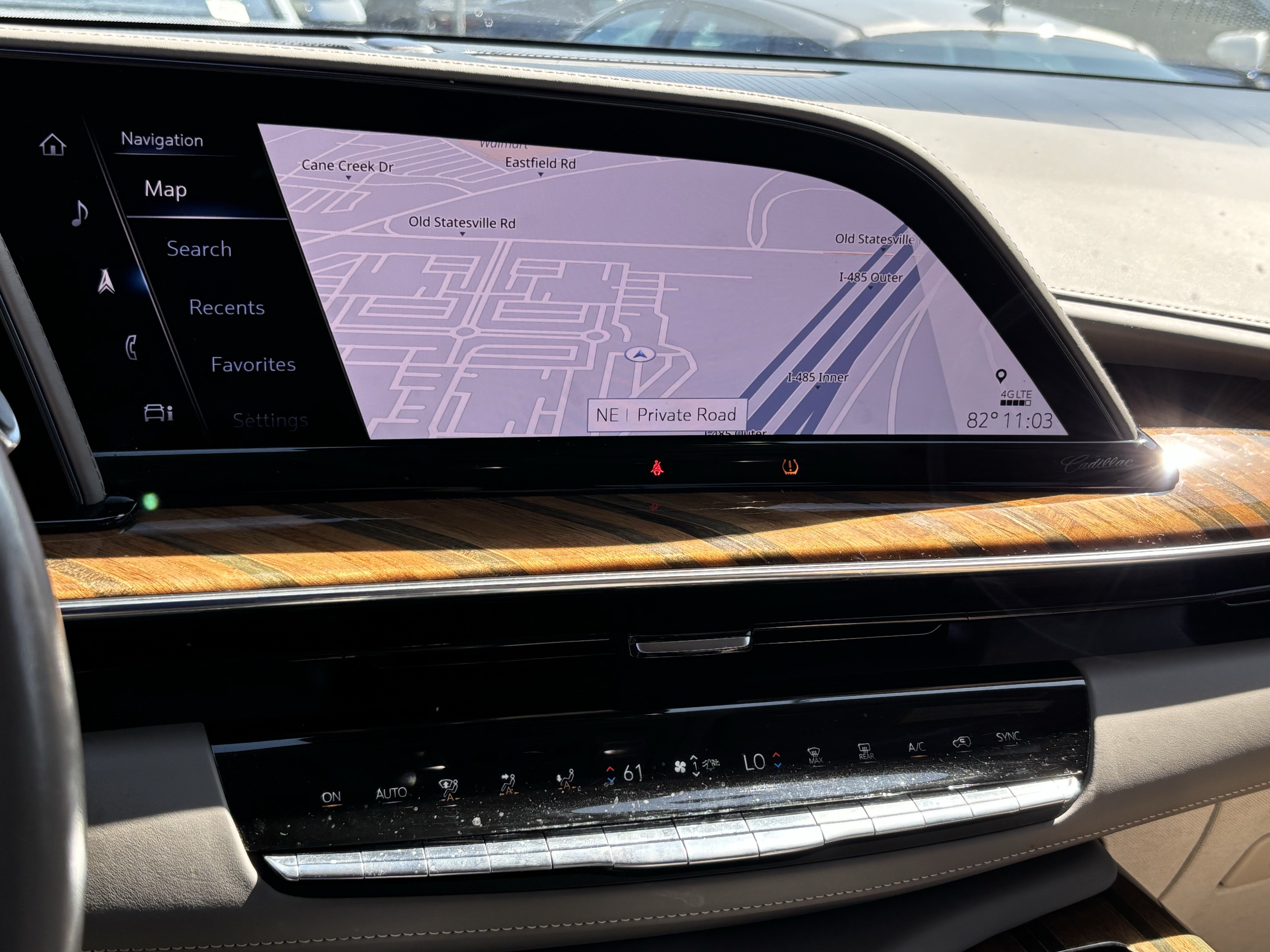 Used 2021 Cadillac Escalade Premium Luxury Platinum RWD image 22