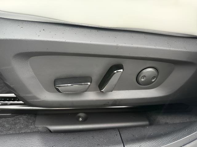 New 2026 Mitsubishi Outlander SE FWD image 10