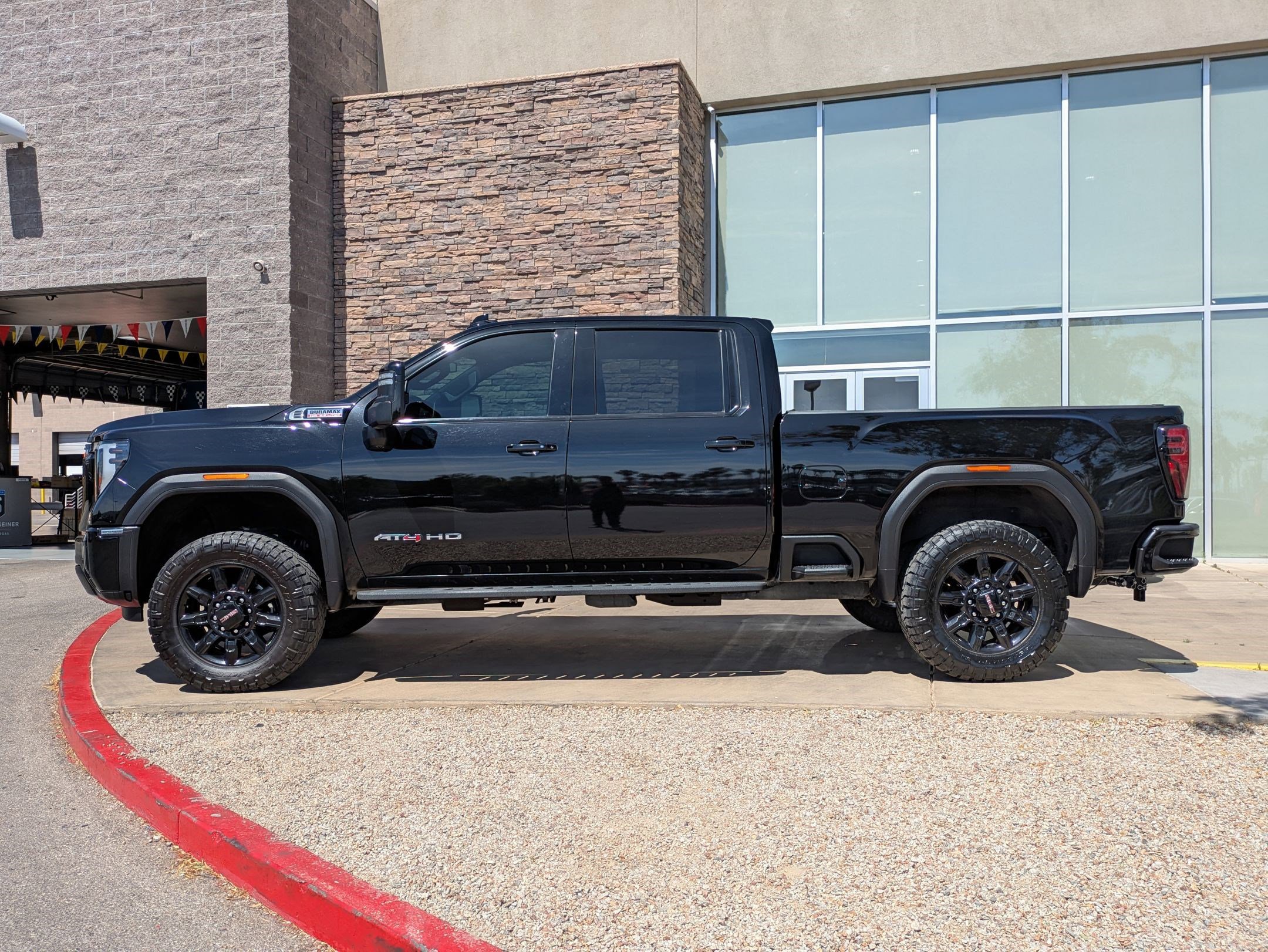 Certified 2024 GMC Sierra 2500 AT4 w/ Max Trailering Package AWD/4WD image 2