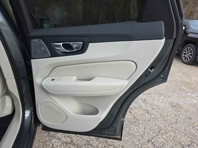 New 2026 Volvo XC60 T8 Ultra w/ Protection Package Premier AWD/4WD image 15
