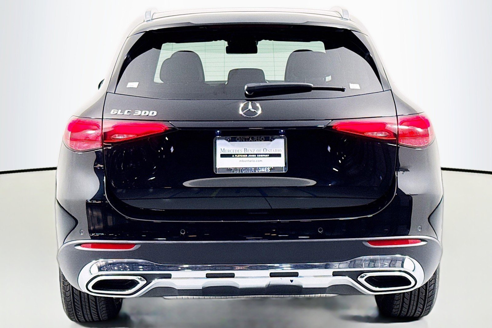 Certified 2025 Mercedes-Benz GLC 300 image 4