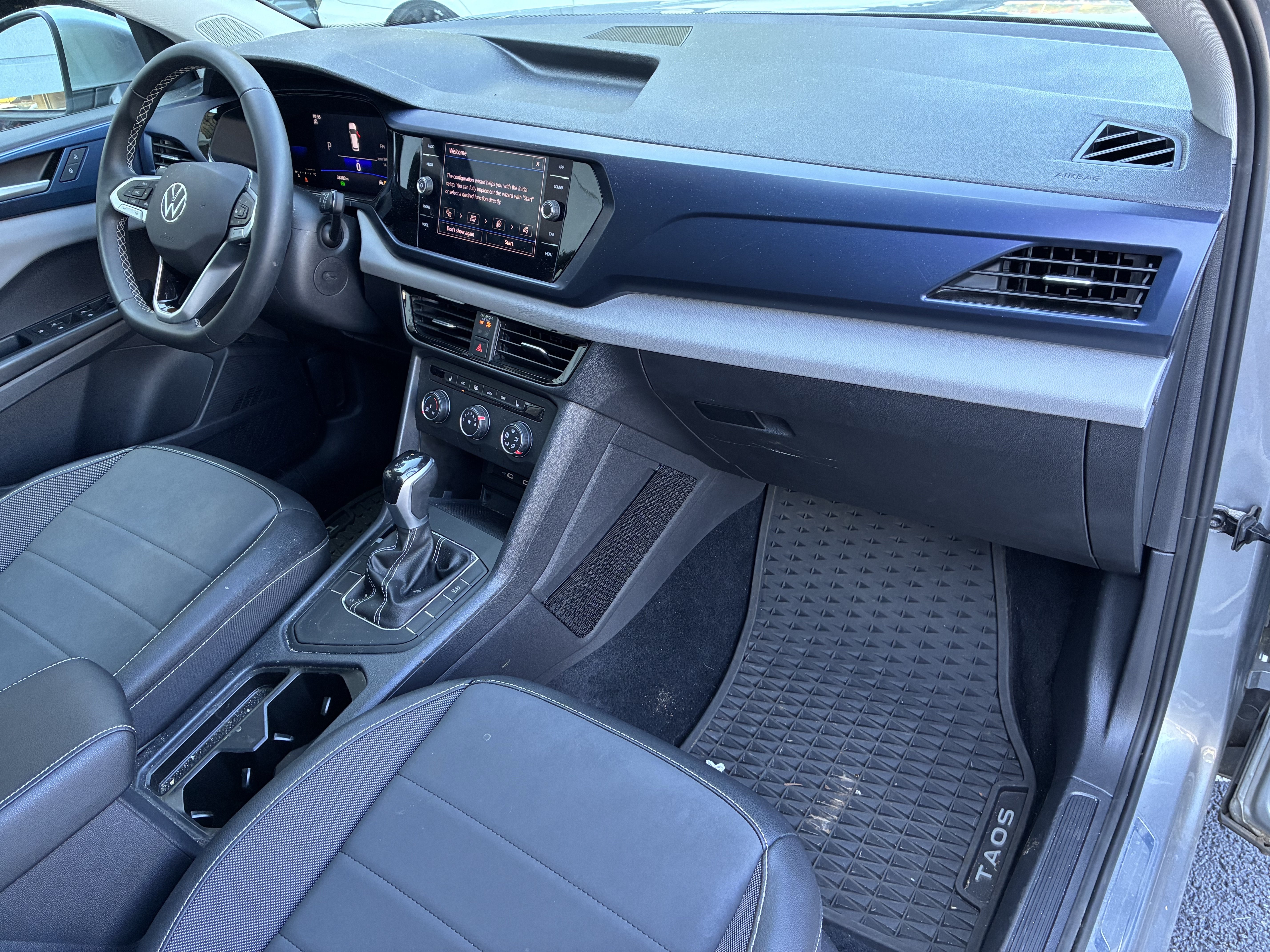 Certified 2022 Volkswagen Taos SE w/ Panoramic Sunroof Package FWD image 18