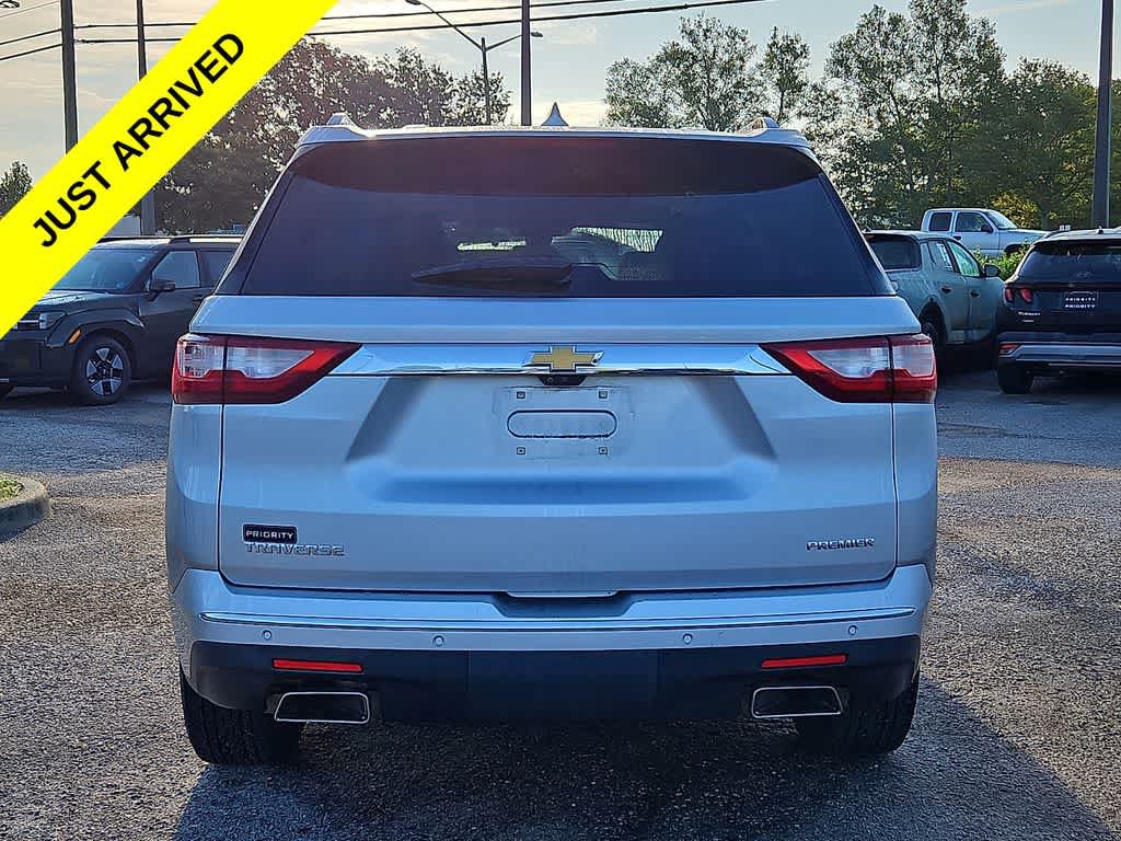 Used 2021 Chevrolet Traverse Premier FWD image 5