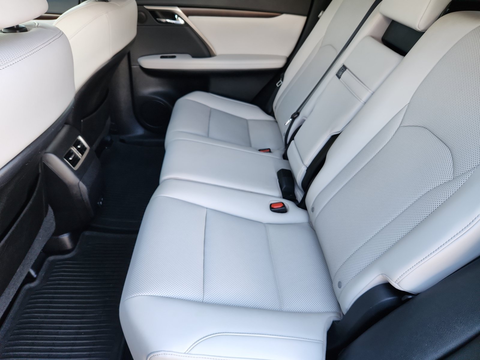 Used 2021 Lexus RX 450h AWD w/ Premium Package image 17