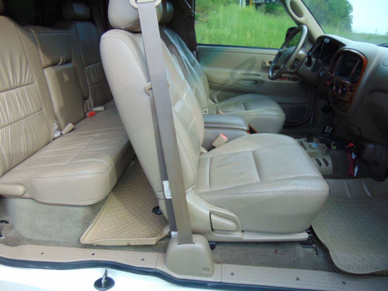 Used 2000 Toyota Tundra Limited w/ Off-Road Pkg AWD/4WD image 15