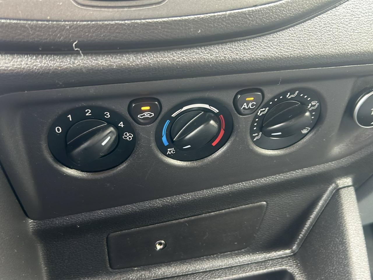 Used 2019 Ford Transit 150 130 Low Roof RWD image 26