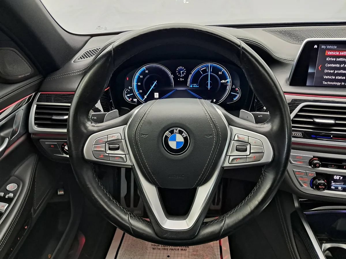 Used 2019 BMW 750i xDrive w/ Executive Package AWD/4WD image 9