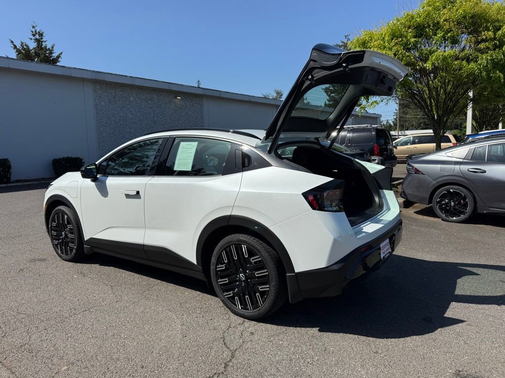 Used 2026 Nissan Leaf Platinum+ w/ Cargo Package (Platinum+) FWD image 7