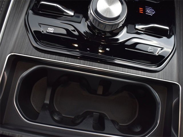 New 2023 Jeep Wagoneer L Series III w/ Premium Group I image 38