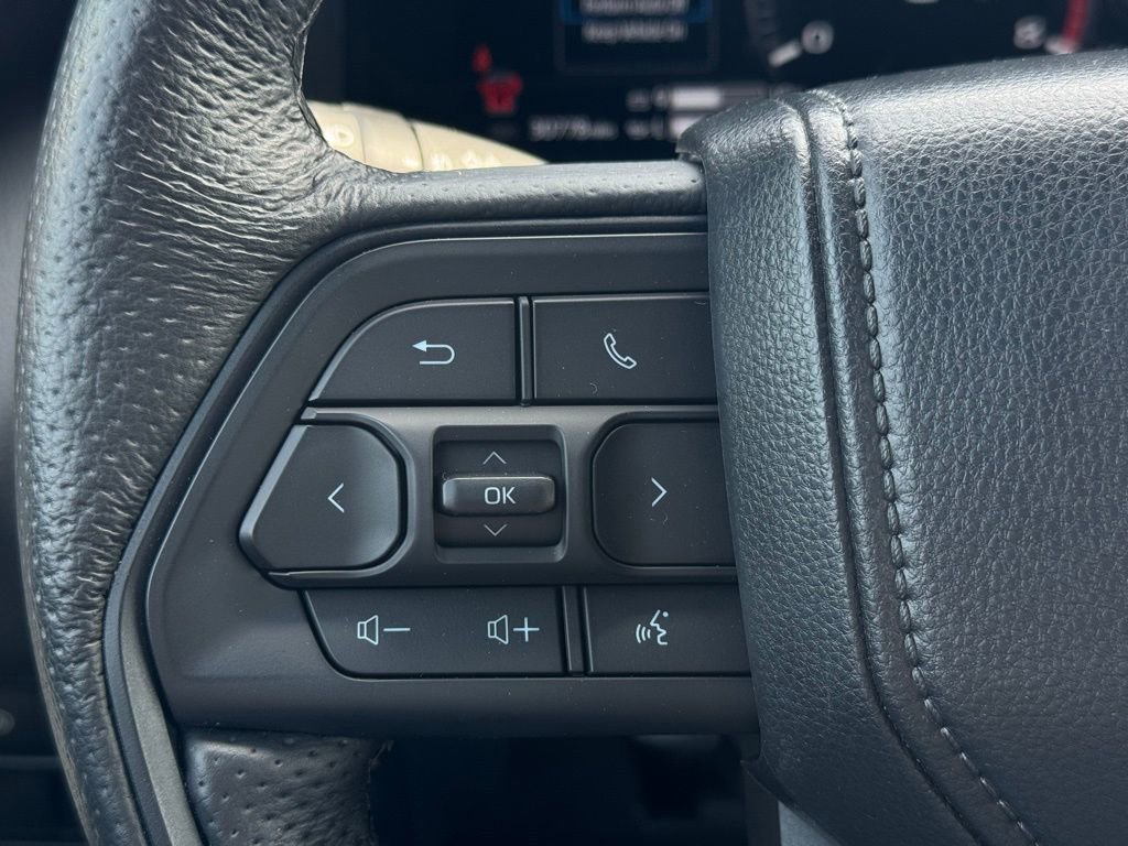 Used 2025 Toyota Sequoia TRD Pro AWD/4WD image 27