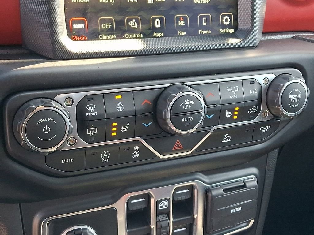 Used 2022 Jeep Gladiator Rubicon w/ LED Lighting Group AWD/4WD image 15