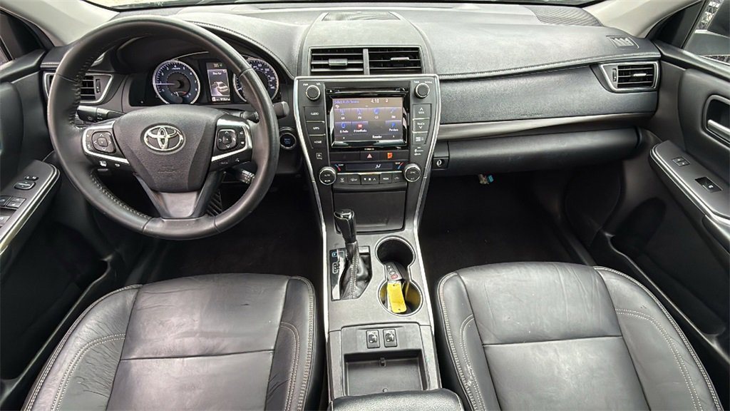 Used 2017 Toyota Camry XLE image 16