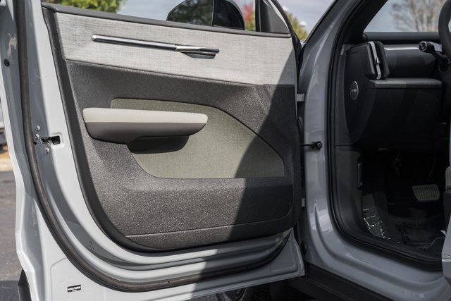 New 2026 Volvo EX30 Cross Country Ultra image 32