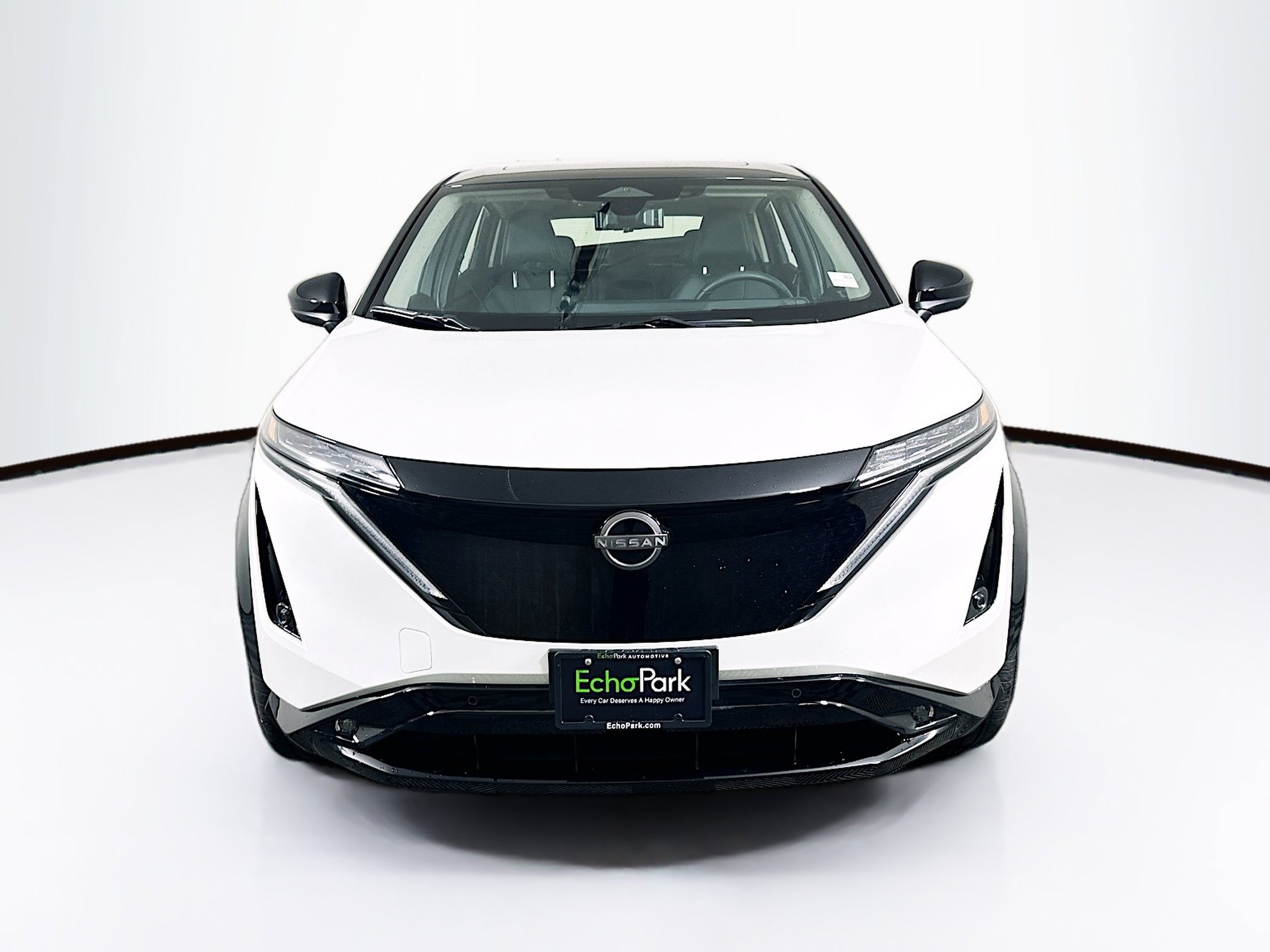 Used 2024 Nissan Ariya AWD image 2