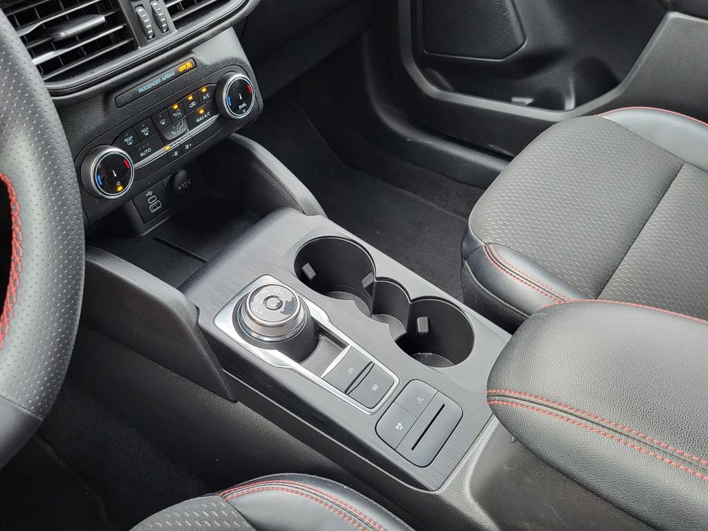 Used 2025 Ford Escape ST-Line image 29